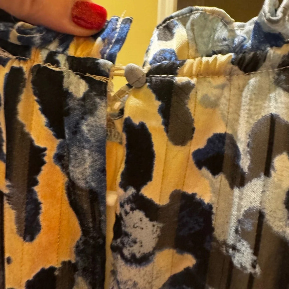 TCEC Animal Print Dress High Neck Smocked Waist Tiered Hem Back Keyhole Sz M - Picture 11 of 13